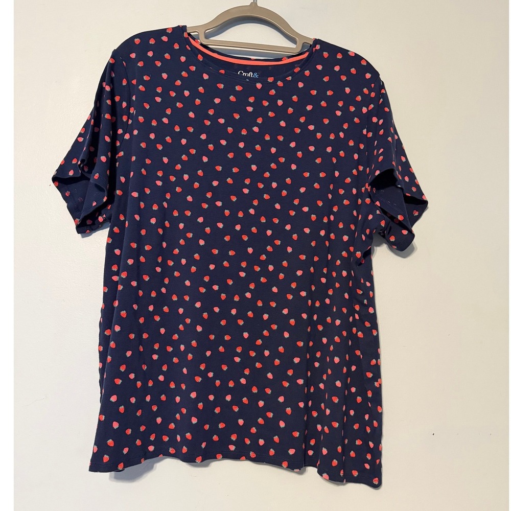Croft & Barrow Women's 2X The Classic Tee Navy Blue Strawberry Print Shirt 2144
